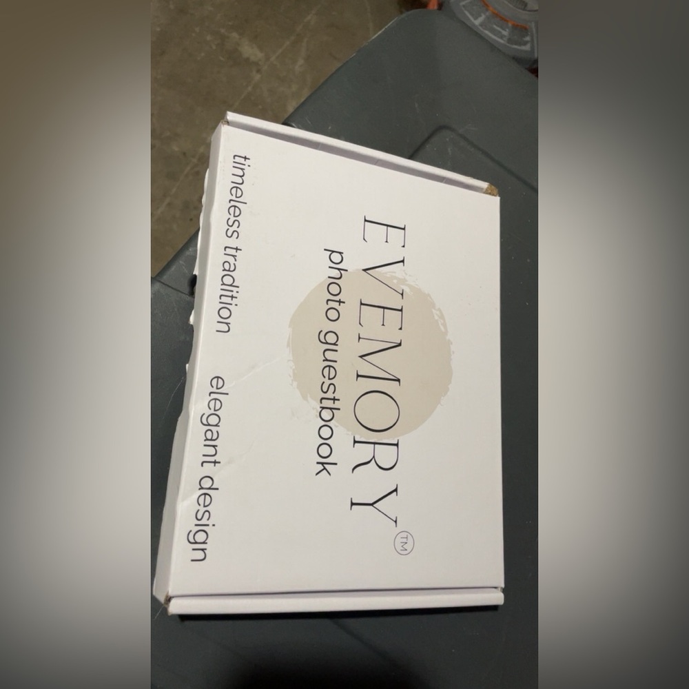 Photo Guestbook - Elegant White Design